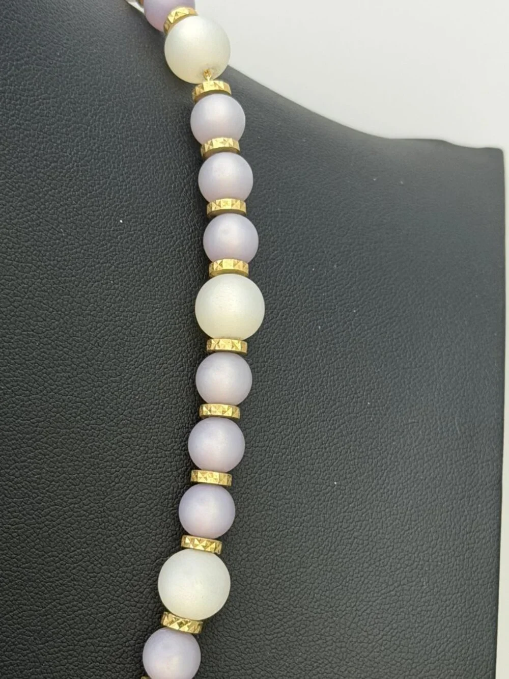 Book Piece Vintage Napier Necklace Frosted Sherbet Collection Lavender White